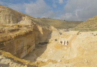 מחצבה במדבר יהודה (למצולמים אין קשר לכתבה) (צילום: בנימין טרופר)