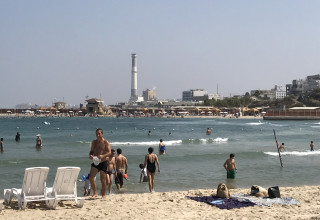 אנשים בים, שרב (צילום: אבשלום ששוני)