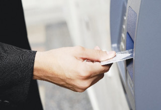 כרטיס אשראי, כספומט (צילום: אינג'אימג')