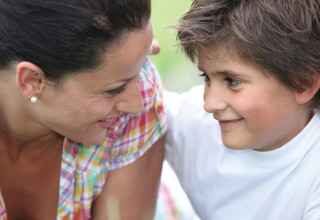 אמא ובן, אילוסטרציה (צילום: אינג'אימג')