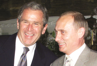 ולדימיר פוטין, ג'ורג' בוש (צילום: רויטרס)