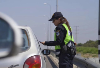 שוטרת במשטרת התנועה (צילום: דוברות המשטרה)