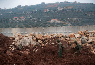 עבודת לוחמי צה"ל במבצע "מגן צפוני" (צילום: דובר צה"ל)