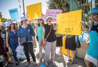 הפגנת עובדים סוציאליים. למצולמים אין קשר לנאמר בכתבה (צילום: יונתן זינדל, פלאש 90)
