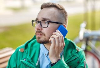 שיעור אנגלית פרטי באמצעות הטלפון (צילום: ingimages.com)
