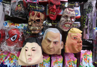 חנות תחפושות לפורים (צילום: מרק ישראל סלם)