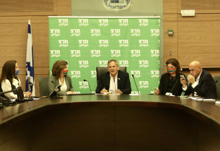 מוסי רז מעריב