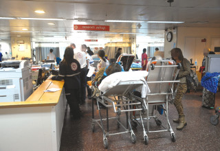 בית החולים תל השומר שיבא - מיון (צילום:  אבשלום ששוני)