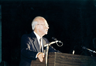 יצחק רבין ז"ל בעצרת בה נרצח (צילום:  נאור רהב)