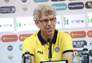 הביקור האחרון בארץ. גולדהאר בפרידה מבן מנספורד (צילום: דני מרון)