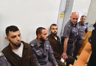 המחבלים מאלעד בבית המשפט (צילום:  אבשלום ששוני)