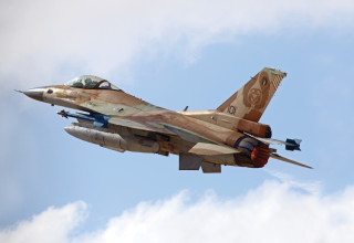 מטוס F-16 של חיל האוויר (צילום: עופר צידון, פלאש 90)