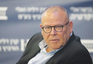 ארנון בר דוד (צילום: יונתן זינדל, פלאש 90)