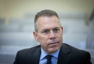 גלעד ארדן (צילום: יונתן זינדל, פלאש 90)