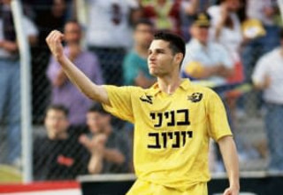 "החלטתי שהמשחק חשוב יותר מהחוזה". איציק זוהר (צילום: פלאש 90, משה שי)