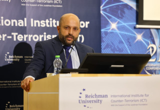 ד"ר אייל חולתא (צילום: גלעד קוולרצ'יק)