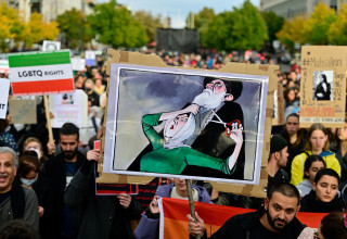 המחאה נגד המשטר באיראן (צילום: John MACDOUGALL / AFP)