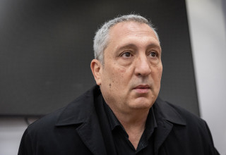 ניר חפץ בבית המשפט בירושלים (צילום: יונתן זינדל, פלאש 90)