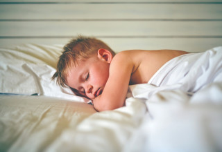 ילד ישן  (צילום:  אינגאימג')