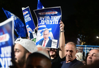 פעילי הליכוד, אור יהודה (צילום: אבשלום ששוני)
