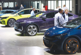 רכב חשמלי (צילום: רויטרס)