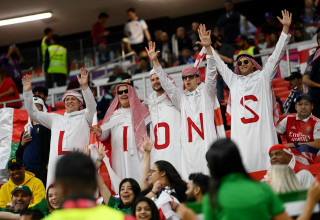 אוהדי נבחרת אנגליה במונדיאל 2022 (צילום: רויטרס)