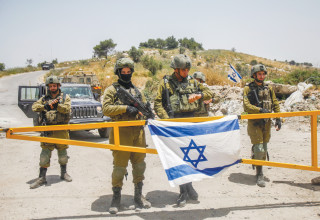 מחסום בכניסה למאחז חומש השנה (צילום: נסאר אשתיה, פלאש 90)