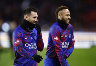 בעונה שעברה הפסידו ברואזון פארק. ניימאר וליאונל מסי בחימום (צילום: רויטרס)