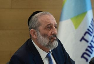 אריה דרעי במשרד הבריאות (צילום:  תומר נויברג פלאש 90)