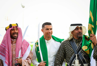 כריסטיאנו רונאלדו שחקן אל נאסר בטקס ביום העצמאות הסעודי (צילום: רויטרס)