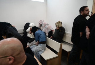 גננות גן טולי בבית המשפט (צילום: אבשלום ששוני)