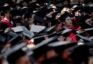 סטודנטים באוניברסיטת "הרווארד", למצולמים אין קשר לכתבה (צילום:  REUTERS/Brian Snyder/File Photo)