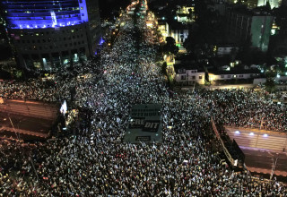 המחאה נגד הממשלה והרפורמה המשפטית בתל אביב  (צילום:  אמיר גולדשטיין)