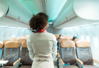 דיילת אוויר (צילום: אינג'אימג')