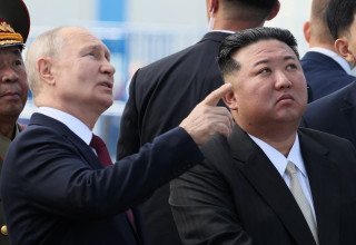 ולדימיר פוטין, קים ג'ונג-און (צילום: Sputnik/Mikhail Metzel/Kremlin via REUTERS)