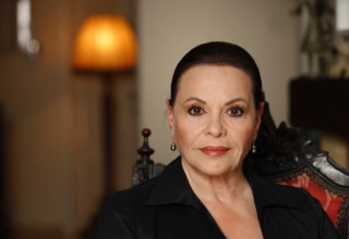 גילה אלמגור (צילום: עידו לביא)