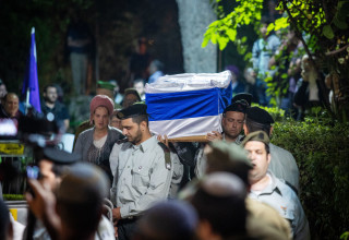 הלוויתו של אל"מ יהונתן שטיינברג (צילום:  אורן בן חקון, פלאש 90)