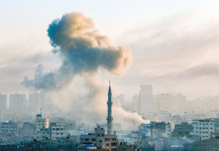 התקפה על העיר עזה (צילום:  עטיה מוחמד, פלאש 90)