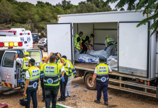 זק"א מפנים גופות מהעוטף לאחר טבח 7 באוקטובר (צילום: יוסי אלוני, פלאש 90)