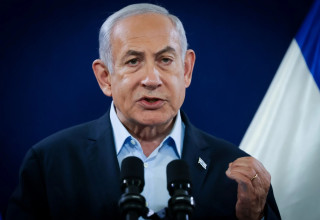 רה"מ בנימין נתניהו במסע"ת ערב שחרור החטופים, 22 בנובמבר 2023 (צילום: פלאש 90, חיים גולדברג)