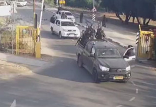 חדירת מחבלי חמאס לקיבוץ רעים (צילום: צילום מסך)