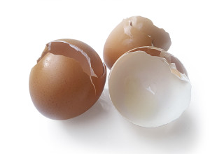 אל תזרקו את הקליפות של הביצים - יש מה לעשות איתן (צילום:  אינג'אימג')