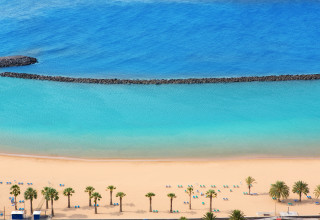 חוף בסנטה קרוז דה טנריף, האיים הקנריים (צילום: אינגאימג')