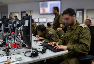 אימון סייבר לקראת מלחמה בצפון (צילום:  דובר צה"ל)