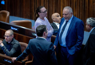 אבידגור ליברמן וחברי ישראל ביתנו (צילום: יונתן זינדל, פלאש 90)