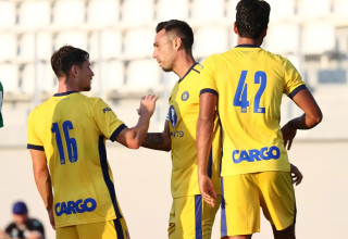 ערן זהבי שחקן מכבי תל אביב חוגג שער עם גבי קניקובסקי (צילום: אתר רשמי, מכבי תל אביב)