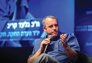 גלעד קריב (צילום: אבשלום ששוני)