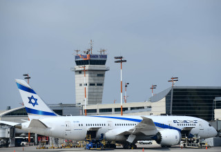 מטוס של אל על (צילום: תומר נויברג פלאש 90)