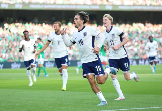 שחקן נבחרת אנגליה ג'ק גריליש חוגג (צילום: GettyImages, Carl Recine)