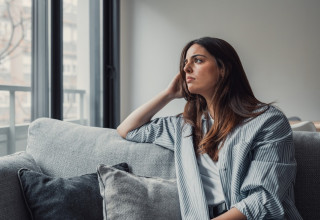 סימני האזהרה לאובדנות. התעסקות במוות ותכנון מוקדם (צילום: שאטרסטוק)